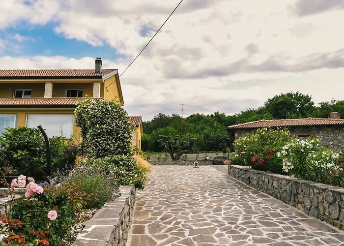 *****pool House With Beautiful Seaview,big Garden And Old Tavern***** *