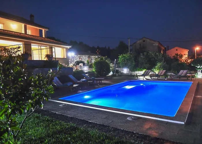 Villa *****pool House With Beautiful Seaview,big Garden And Old Tavern*****