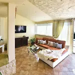 *****pool House With Beautiful Seaview,big Garden And Old Tavern***** *