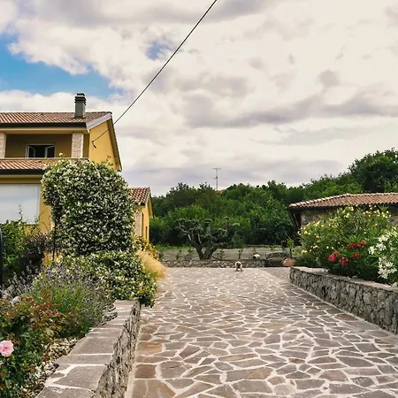 *****pool House With Beautiful Seaview,big Garden And Old Tavern***** *
